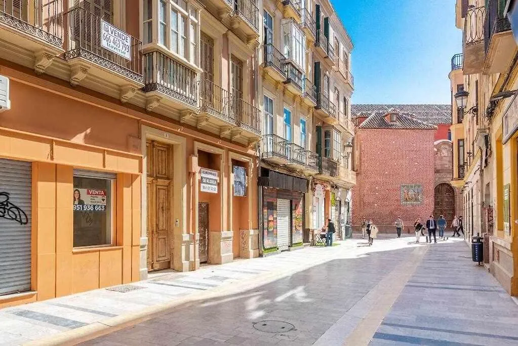 Pineapple Comedias 8 Con Parking Malaga 0*,  Spain
